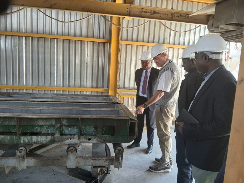 ZRL MANAGING DIRECTOR PAYS COURTESY CALL ON FORTE CONCRETE
